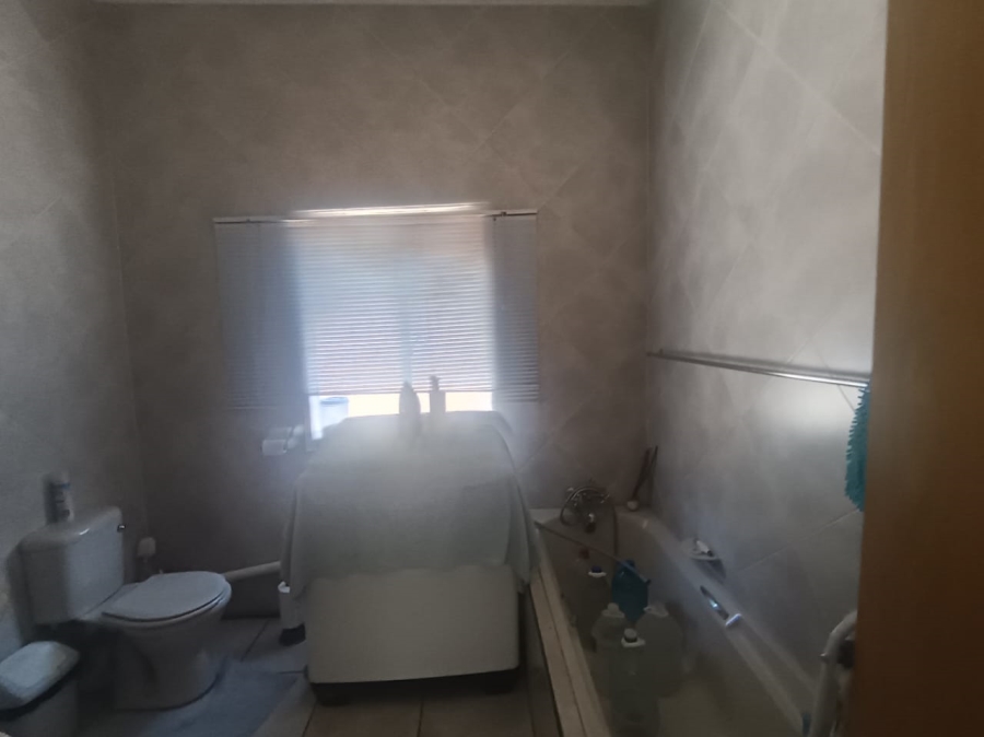 4 Bedroom Property for Sale in Hadison Park Northern Cape